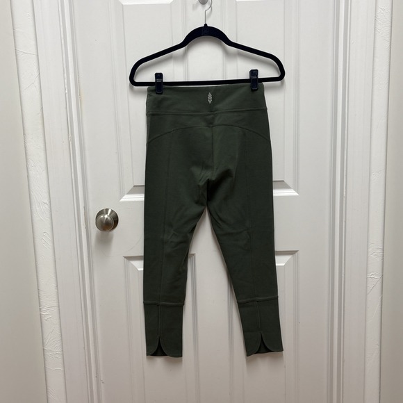 Free People Movement Olive Green Leggings Size M Mid/High Rise - Picture 3 of 8